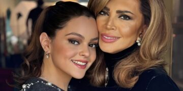 Μιμή Ντενίση: Ποζάρει με την κόρη της, Μαριτίνα και στέλνει ένα ηχηρό μήνυμα για το νέο έτος