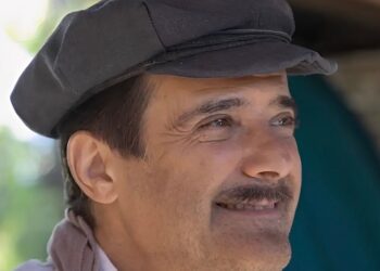 Ο Γεράσιμος Γεννατάς σε μπλόκο αγροτών: «Βλέπουμε μόνο τρακτέρ, ούτε αυτοκίνητα πολυτελείας, ούτε Ferrari»