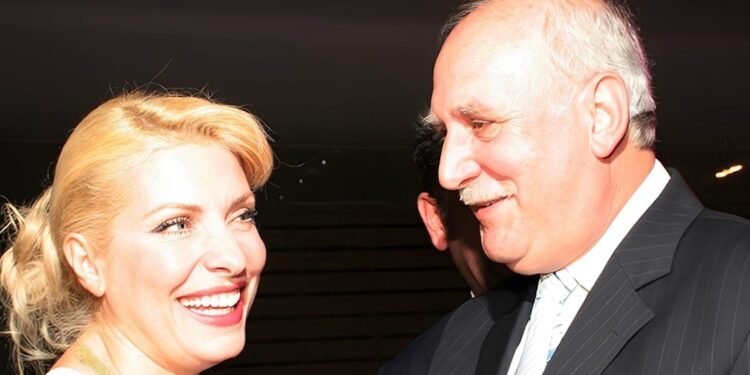 Σπάραξε καρδιές η Μενεγάκη – Είπε το πιο συγκινητικό αντίο στον Γιώργο Παπαδάκη