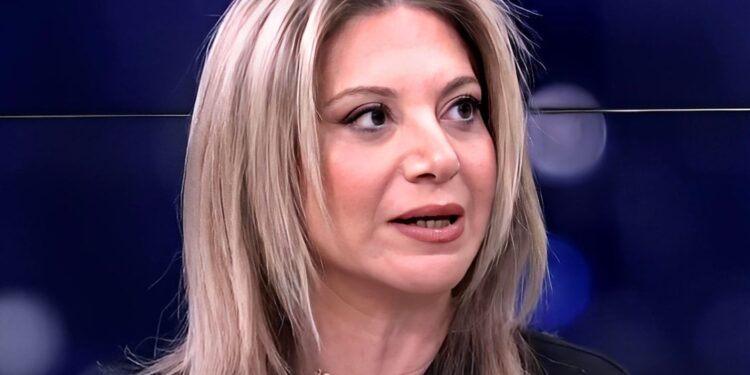 Alldaynews.gr Θα σκεφτόσασταν να ψηφίσετε το κόμμα της Μαρίας Kαρυστιανού;