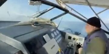 Alldaynews.gr Καπετάνιος αψήφησε τους ανέμους για να μεταφέρει βρέφος από τη Σκιάθο στον Βόλο και να νοσηλευτεί