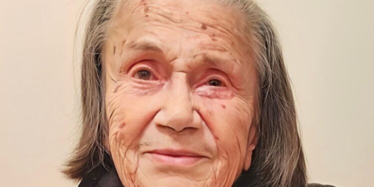 Τυφλή και ξεχασμένη από τους συναδέλφους της ζει τα τελευταία χρόνια η γνωστή Ελληνίδα ηθοποιός