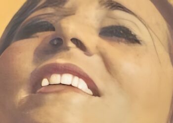 Πέθανε ξεχασμένη μόλις 52 ετών η σπουδαία λαϊκή τραγουδίστρια με τις αμέτρητες επιτυχίες