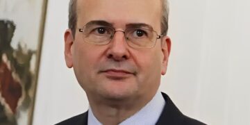 Χατζηδάκης: «Είμαστε δημοκρατία αλλά δε μπορεί να κάνει ο καθένας ό,τι του κατεβαίνει»