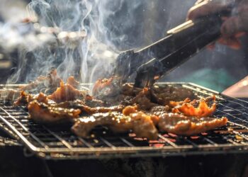 Τσικνοπέμπτη 2026: Ποια ημέρα πέφτει – Θα σας εκπλήξει