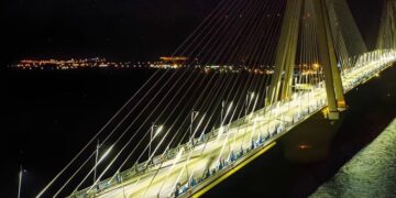 Άνδρας προσπάθησε να πηδήξει από τη γέφυρα Ρίου-Αντιρρίου – «Είμαι αγρότης που έχει πολλά χρέη», υποστήριξε