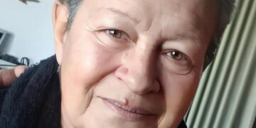 Alldaynews.gr Πώς είναι σήμερα το «κοpιτσάκι» της Τζένη Καρέζη που έπαιξε στην ταινία λατέρνα φτώχεια και γαρύφαλλο