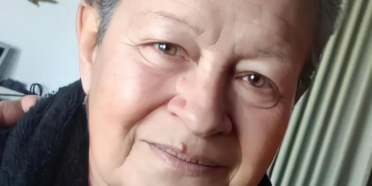 Alldaynews.gr Πώς είναι σήμερα το «κοpιτσάκι» της Τζένη Καρέζη που έπαιξε στην ταινία λατέρνα φτώχεια και γαρύφαλλο