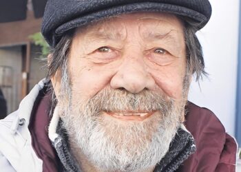 Πώς είναι σήμερα στα 90 ο ηθοποιός που έπαιξε σε δεκάδες ελληνικές ταινίες