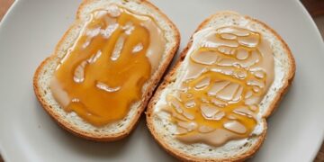 Alldaynews.gr Θαύμα ζωής: Τι θα συμβεί στο σώμα σας αν τρώτε μία κουταλιά ταχίνι με μέλι την ημέρα