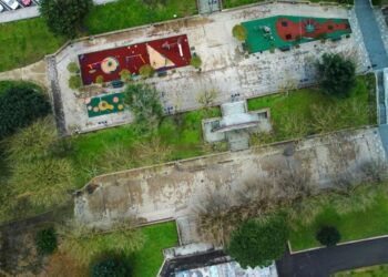 Όποιος προλάβει… Μικρό εγκαταλελειμμένο χωριό πωλείται ολόκληρο σε τιμή ΣΟΚ – Κοστίζει όσο ένα διαμέρισμα στην Αθήνα και έχει μέσα…