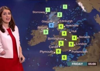 O πρώτος άνθρωπος με εμφανή αναπηρία που παρουσίασε δελτίο καιρού στην τηλεόραση