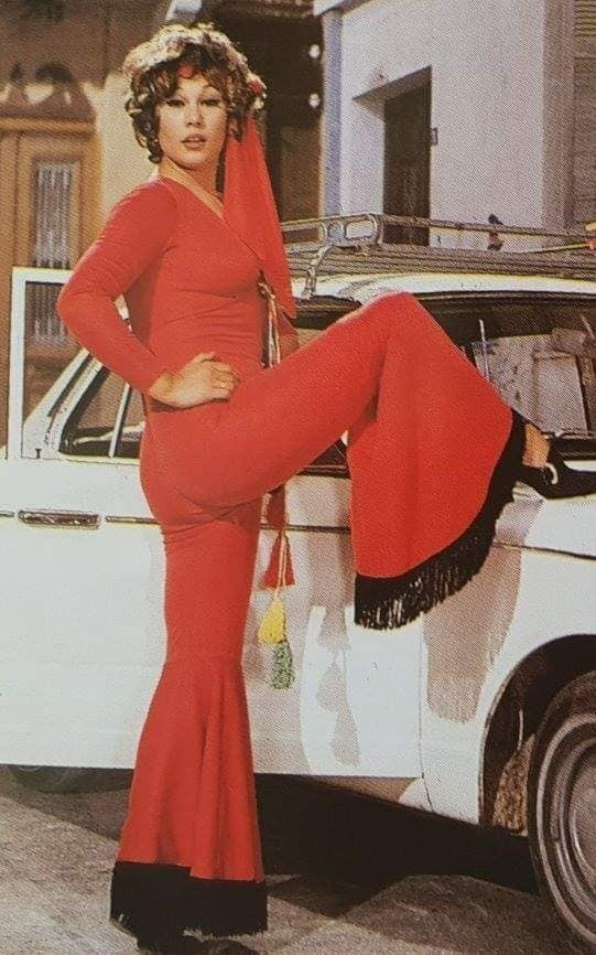 Πώς είναι σήμερα στα 87 διάσημη πρωταγωνίστρια και χορεύτρια του ελληνικού κινηματογράφου 9 488885389 1204456544600547 1477558847721543743 n