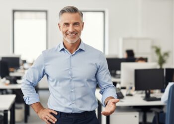 58χρονος αποκαλύπτει πώς έχασε 34 κιλά σε 12 μήνες παρά την καθιστική εργασία: Οι απλές αλλαγές που έκαναν τη διαφορά