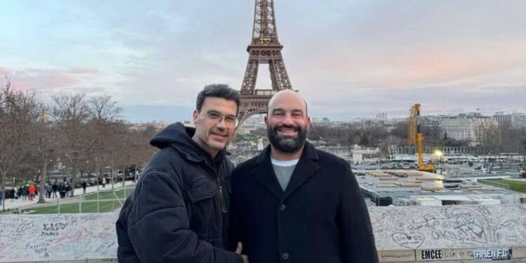 Alldaynews.gr Ο Παντελής Τουτουντζής ταξίδεψε με τον σύζυγό του στο Παρίσι – Οι φωτογραφίες αγκαλιά με φόντο τον Πύργο του Άιφελ