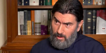 Ο πατήρ Αντώνιος σπάει τη σιωπή του: Η «Κιβωτός του Κόσμου» ενοχλούσε, γιατί οργανώσεις μαράζωσαν οικονομικά