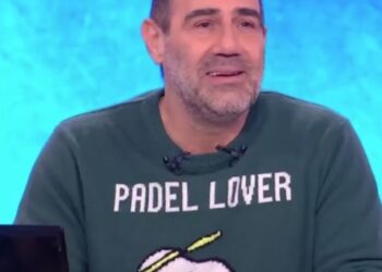 «Αν έχετε τον Θεό σας»: Η αντίδραση του Αντώνη Κανάκη στα αγγλικά του Γεραπετρίτη στην Τουρκία (video)