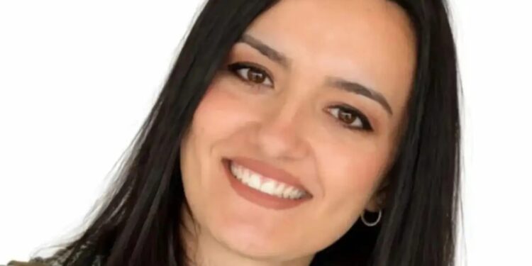 Την ώρα που θήλαζε ένιωσε αδιαθεσία η 35χρονη που ξεψύχησε – Πρόλαβε να ενημερώσει τον σύζυγό της πριν καταρρεύσει (video)