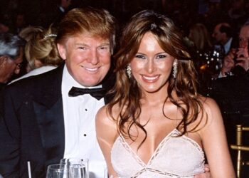 Ο Τραμπ γνώρισε τη Μελάνια στη βίλα Έπσταϊν και τον «κρατάνε» Ισραηλινοί με βίντεο και φωτογραφίες!