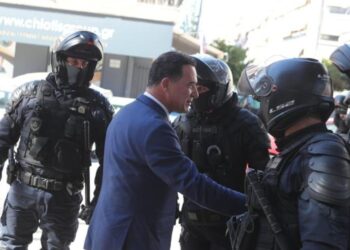 «Σας αγαπάμε» είπαν αστυνομικοί ΟΠΚΕ σε Γεωργιάδη κι εκείνος απάντησε: «Σας λατρεύω, σας αγαπάω παραπάνω απ’ ό,τι νομίζετε» (video)