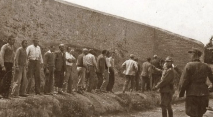 Alldaynews.gr Ιστορική ημέρα: Για πρώτη φορά δημοσιεύονται φωτογραφίες από την εκτέλεση των 200 στην Καισαριανή