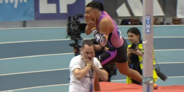 Ιπτάμενος Καραλής: «Έσπασε» το Πανελλήνιο ρεκόρ κλειστού στίβου – «Πέταξε» για πρώτη φορά στα 6,17μ. (video)