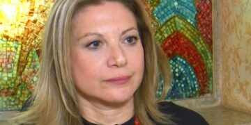 Alldaynews.gr Θα σκεφτόσασταν να ψηφίσετε το κόμμα της Μαρίας Kαρυστιανού;