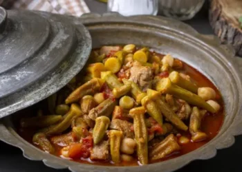 Πώς λέγεται πραγματικά η “μπάμια” στα ελληνικά; Σχεδόν κανείς δεν το ξέρει