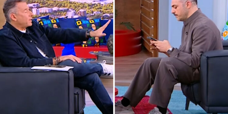 Ο Κώστας Δόξας έπαιξε βίντεο της κόρης του «που ήταν 7 ώρες τιμωρία» – «Τα έχασε» ο Λιάγκας, ζητούσε να κλείσει ο ήχος (video)