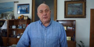 Διάγγελμα Μπέου: «Ο Μητσοτάκης θα κυβερνά όσα χρόνια θέλει»