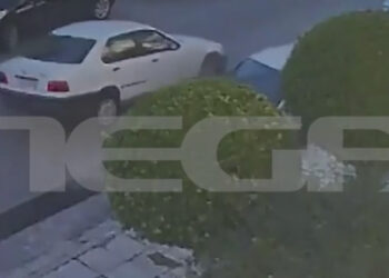 Βίντεο ντοκουμέντο: Μεθυσμένη οδηγός διέλυσε 11 αυτοκίνητα: «Έλεγε σιγά, τι έκανα» (video)