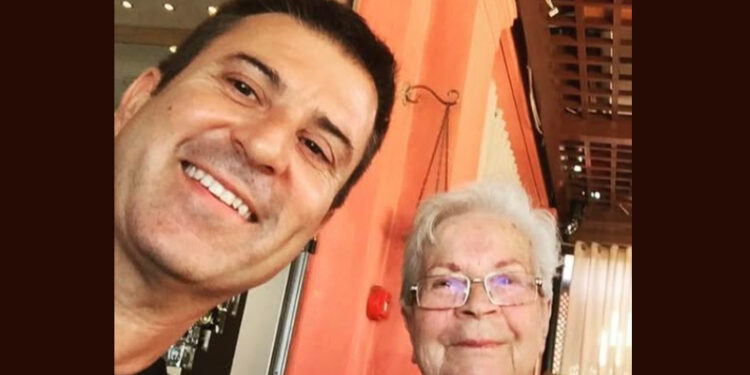 «Ηταν ο μοναδικός ήρωας που γνώρισα στη ζωή μου» – Ραγίζει καρδιές η συγκινητική ανάρτηση του Παναγιώτη Στάθη για τον θάνατο της μητέρας του