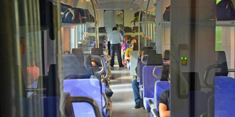 Τραγωδία: Έλληνας σκότωσε στο ξύλο ελεγκτή τρένου – Του ζήτησε να αποβιβαστεί, γιατί δεν είχε εισιτήριο