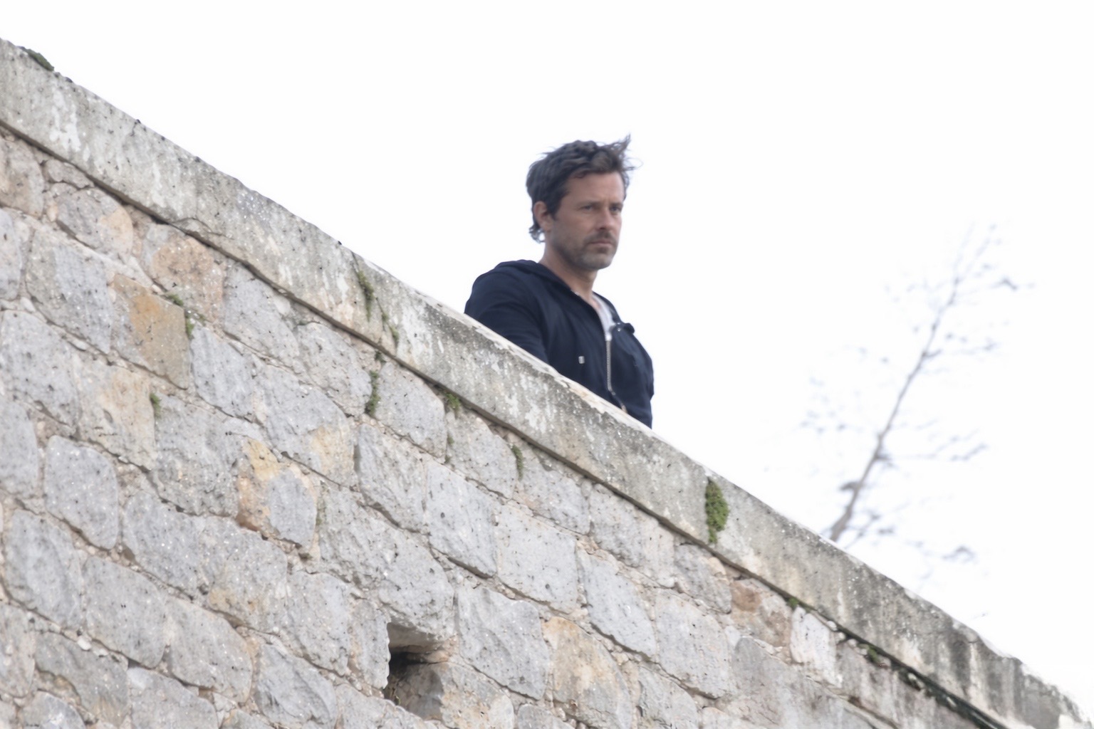 Ακόμα ένας σωσίας του Μπραντ Πιτ κυκλοφορεί στο νησί