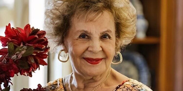 Ζει μόνη της στα 95 η γνωστή ηθοποιός και διάσημη χορεύτρια του ελληνικού κινηματογράφου
