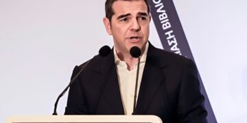 Τσίπρας: «Μαζί να βάλουμε τα πανιά και τα ξάρτια στο νέο καράβι για την Ιθάκη»