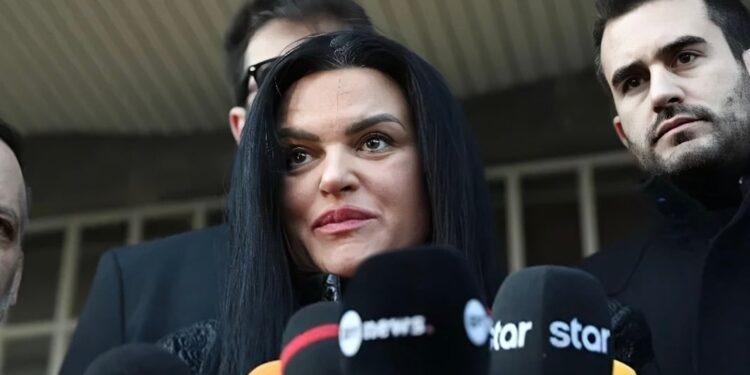 Δεν είναι όλα σκοτεινά – Η Ελλάδα «γεννά» και γυναίκες όπως η Κατσαφάδου