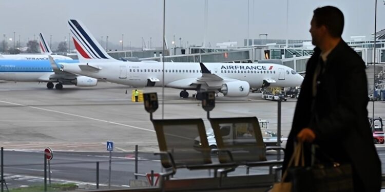 Ποιες 20 χώρες είναι στην «κόκκινη λίστα» – Εξαιρετικά επικίνδυνες για ταξίδι