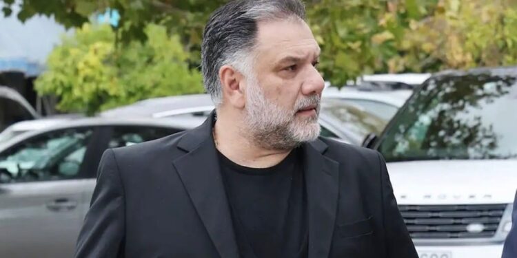 Ξέσπασε ο Γρηγόρης Αρναούτογλου για τη στρατιωτική παρέλαση στο Σύνταγμα – «Βλέπει όλος ο πλανήτης…»