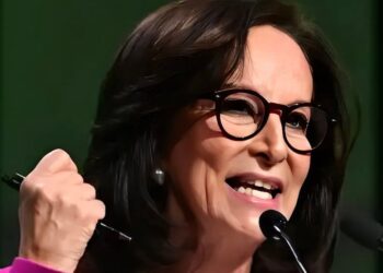 Άννα Διαμαντοπούλου: «Το ΠΑΣΟΚ μπορεί να γίνει ξανά μεγάλο και κυβερνών κόμμα»