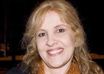 Ελένη Ζιώγα: «Με τον σύζυγό μου παντρευτήκαμε στα 17, τελειώσαμε μαζί το σχολείο ενώ ήμασταν παντρεμένοι»