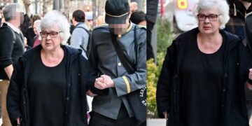 Alldaynews.gr Ξένια Καλογεροπούλου: Σπάνια δημόσια εμφάνιση της σπουδαίας ηθοποιού στο κέντρο της Αθήνας