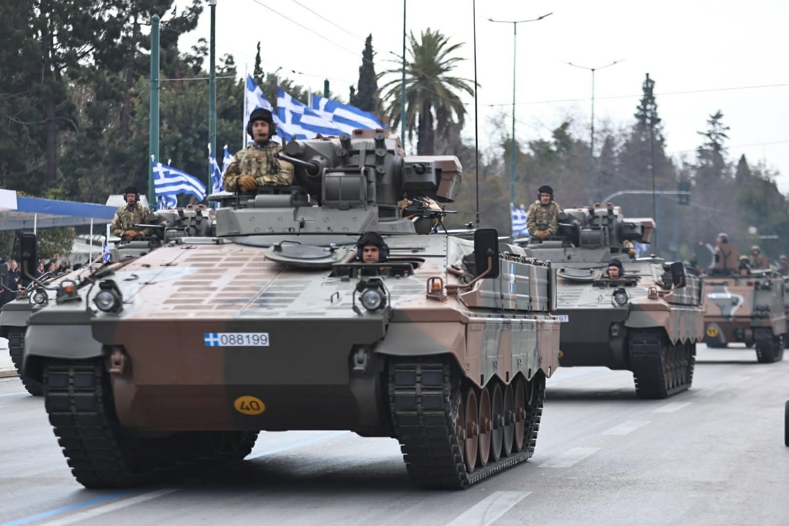 Ξέσπασε ο Γρηγόρης Αρναούτογλου για τη στρατιωτική παρέλαση στο Σύνταγμα - «Βλέπει όλος ο πλανήτης...» 5 65166490019935302515861707529968547815969864n