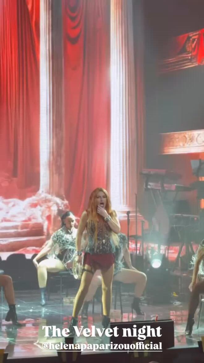 Η Έλενα Παπαρίζου στη μουσική παράσταση The Velvet Night – The Cabaret Edition/ instagram