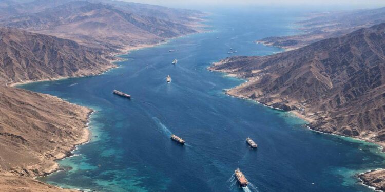 Ο Έλληνας εφοπλιστής «κουρσάρος» που περνά τα Στενά του Ορμούζ