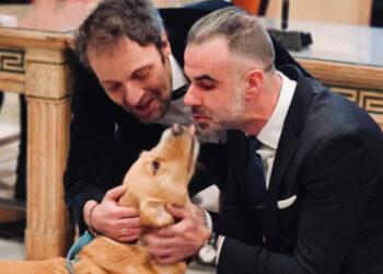 Αύγουστος Κορτώ: Δύο χρόνια γάμου με τον σύζυγό του – «Πάλι εσένα θα παντρευόμουν»