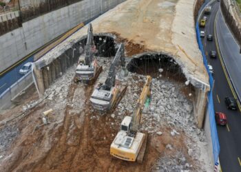 Κατεδαφίζεται τούνελ 30 χρόνων στον Περιφερειακό της Θεσσαλονίκης -Τι θα πάρει την θέση του (video)