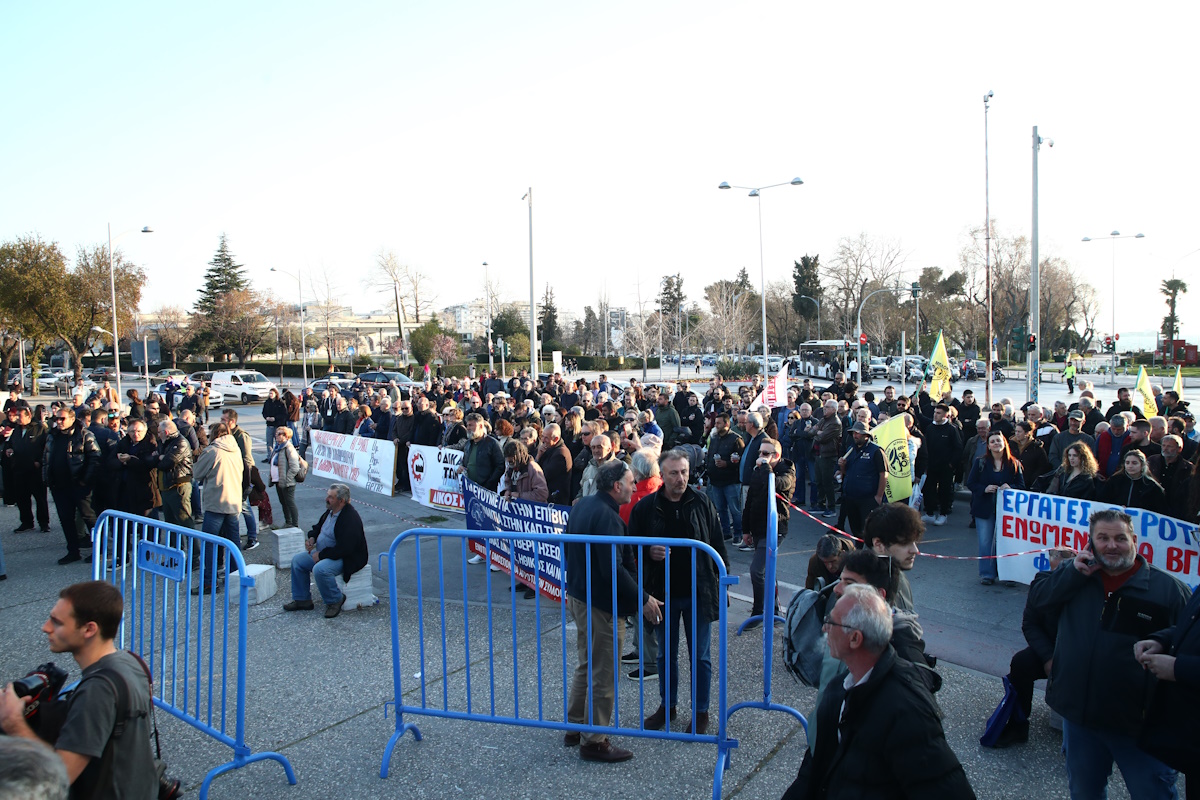 Διαμαρτυρία αγροτών και κτηνοτρόφων στα εγκαίνια της 31ης έκθεσης Agrotica, στην Θεσσαλονίκη