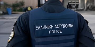 Πέθανε ο αστυνομικός που αυτοπυροβολήθηκε μέσα στο Αστυνομικό Μέγαρο