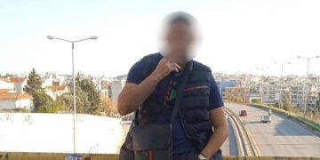 Καλαμαριά: Παραδόθηκε ο 23χρονος που αναζητούνταν για τη δολοφονία του 20χρονου – «Μου επιτέθηκαν 5 άτομα» (video)